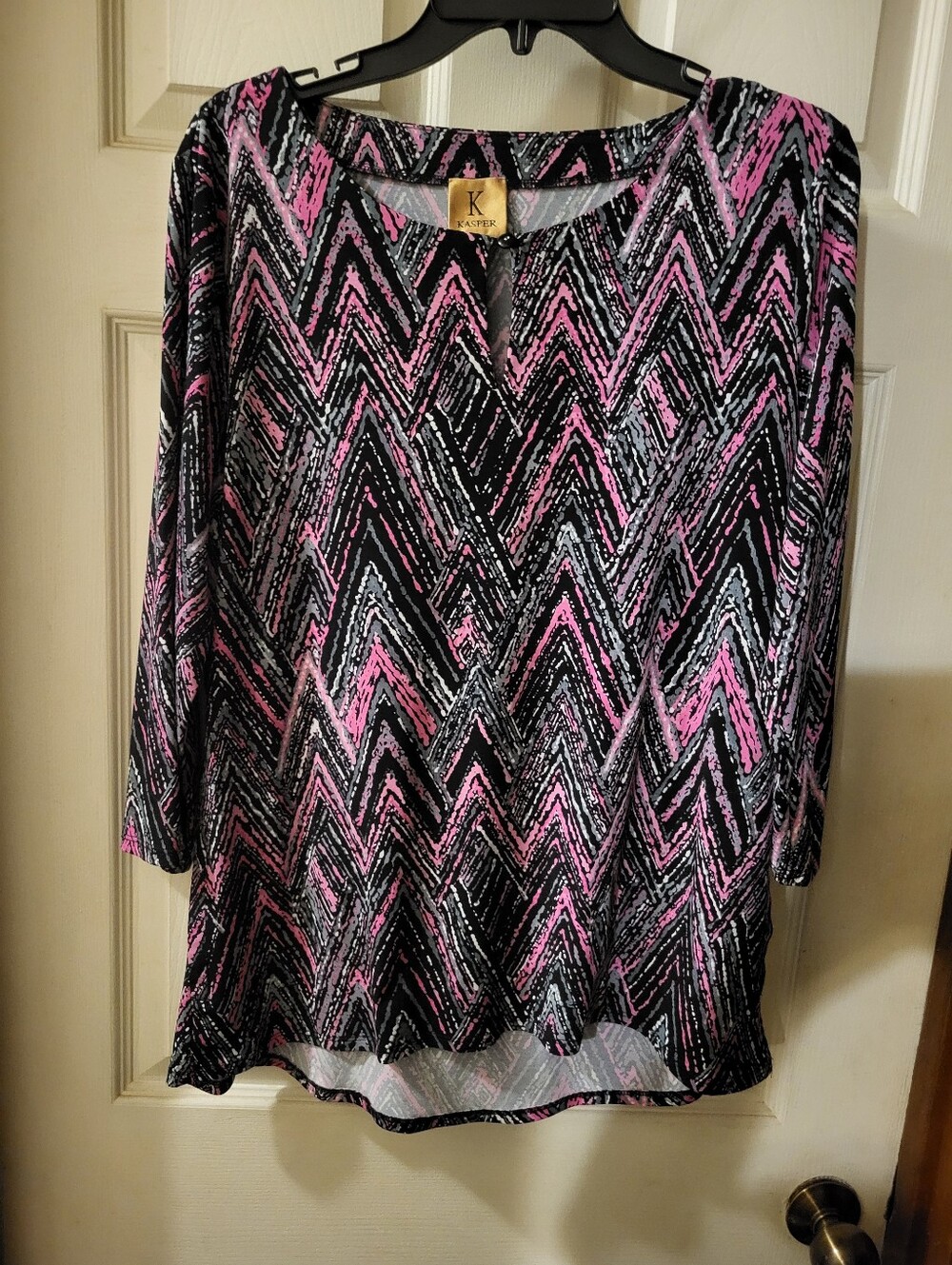 Kasper Black and Pink Chevron Tunic Top